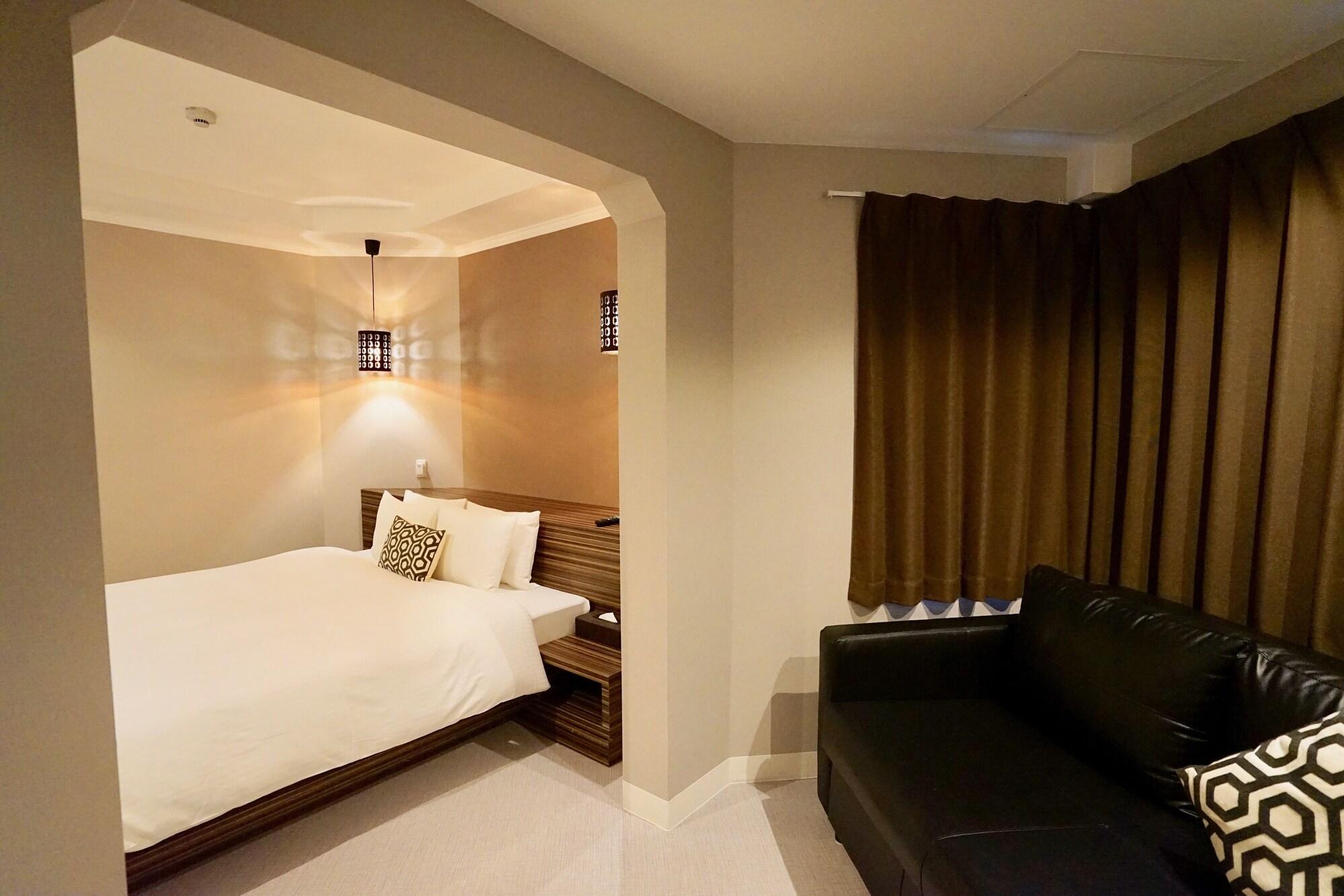 Hotel 88 Shinsaibashi Osaka Exterior photo
