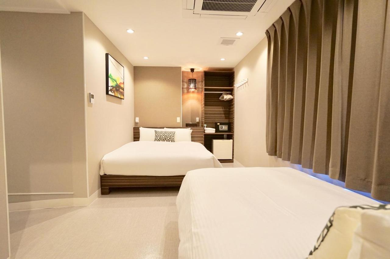 Hotel 88 Shinsaibashi Osaka Exterior photo