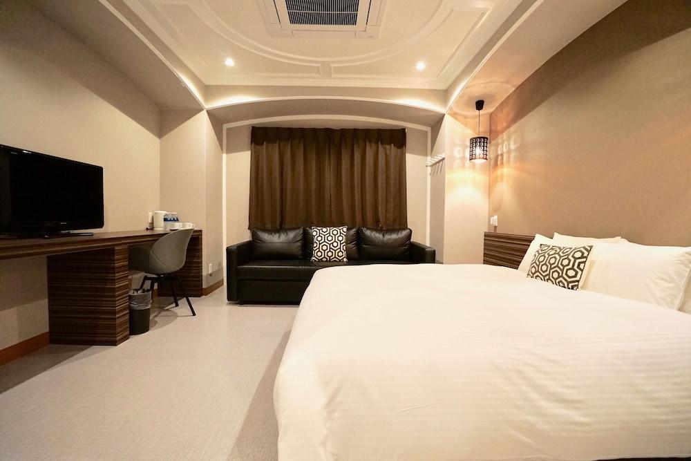 Hotel 88 Shinsaibashi Osaka Exterior photo