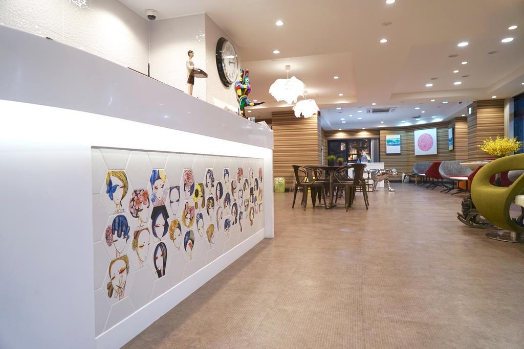 Hotel 88 Shinsaibashi Osaka Exterior photo